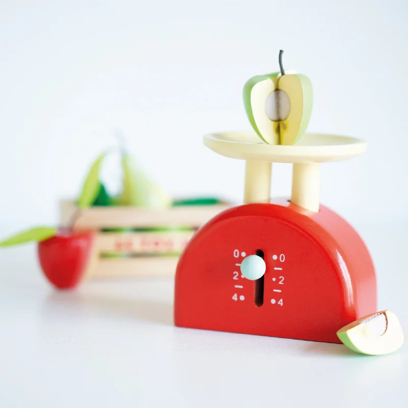 Wooden treehouses for outdoor adventures​ Le Toy Van Weighing Scales